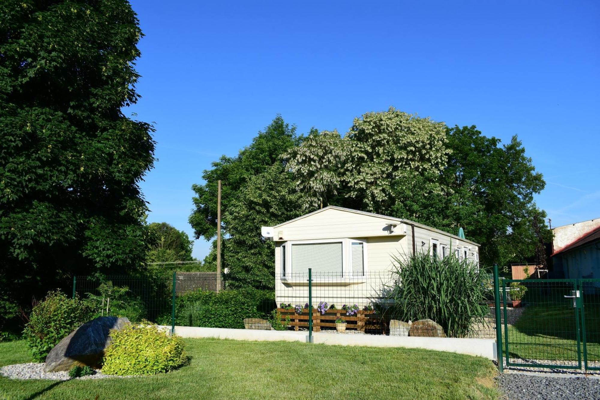 Villa Ubytovani Levandule à Kosin Extérieur photo